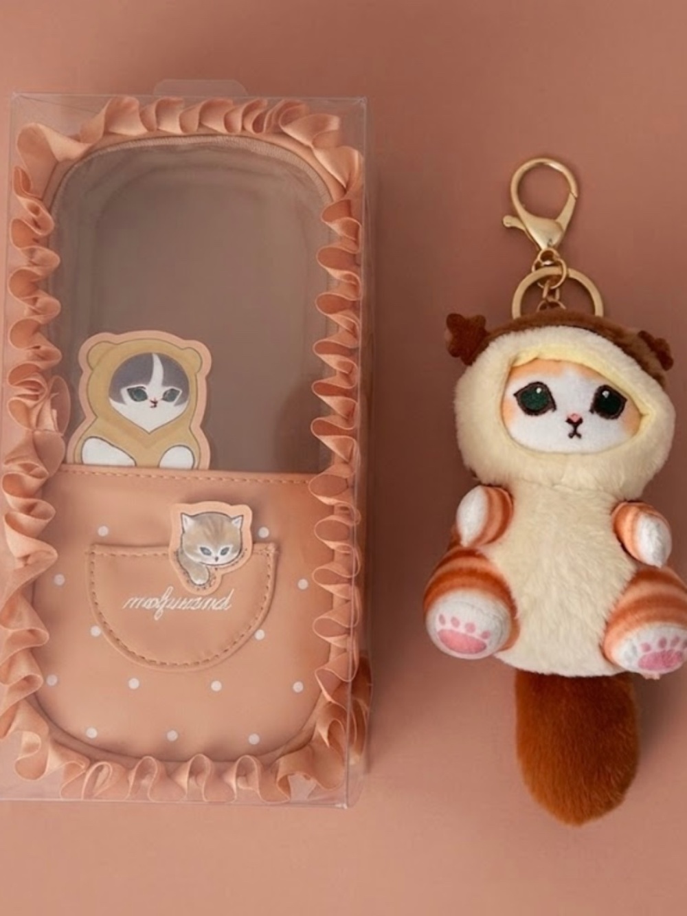 Mofusand makeup & plushies